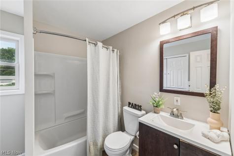 6269 Sylvia Court Brook Park OH 44142