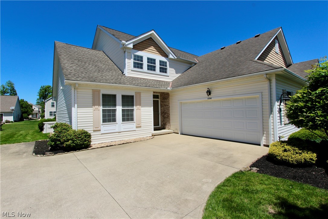27242 Emerald Oval S Olmsted Twp OH 44138