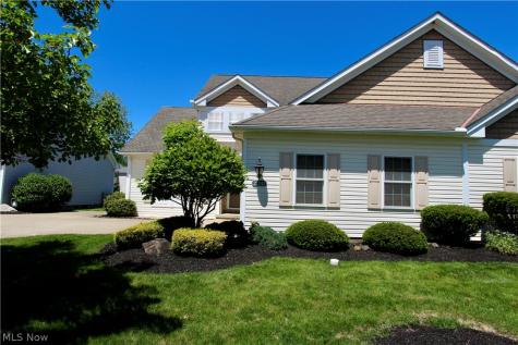 27242 Emerald Oval S Olmsted Twp OH 44138