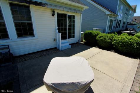 27242 Emerald Oval S Olmsted Twp OH 44138