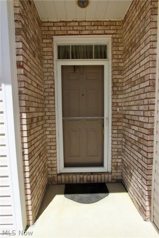27242 Emerald Oval S Olmsted Twp OH 44138
