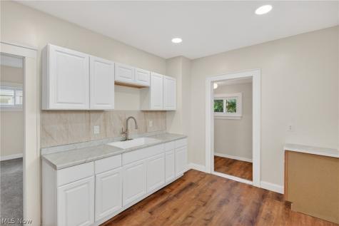 4402 Riverside Avenue Cleveland OH 44102