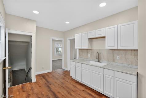 4402 Riverside Avenue Cleveland OH 44102