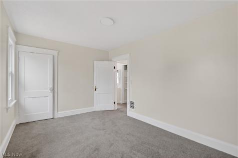 4402 Riverside Avenue Cleveland OH 44102