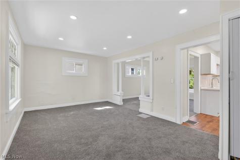 4402 Riverside Avenue Cleveland OH 44102