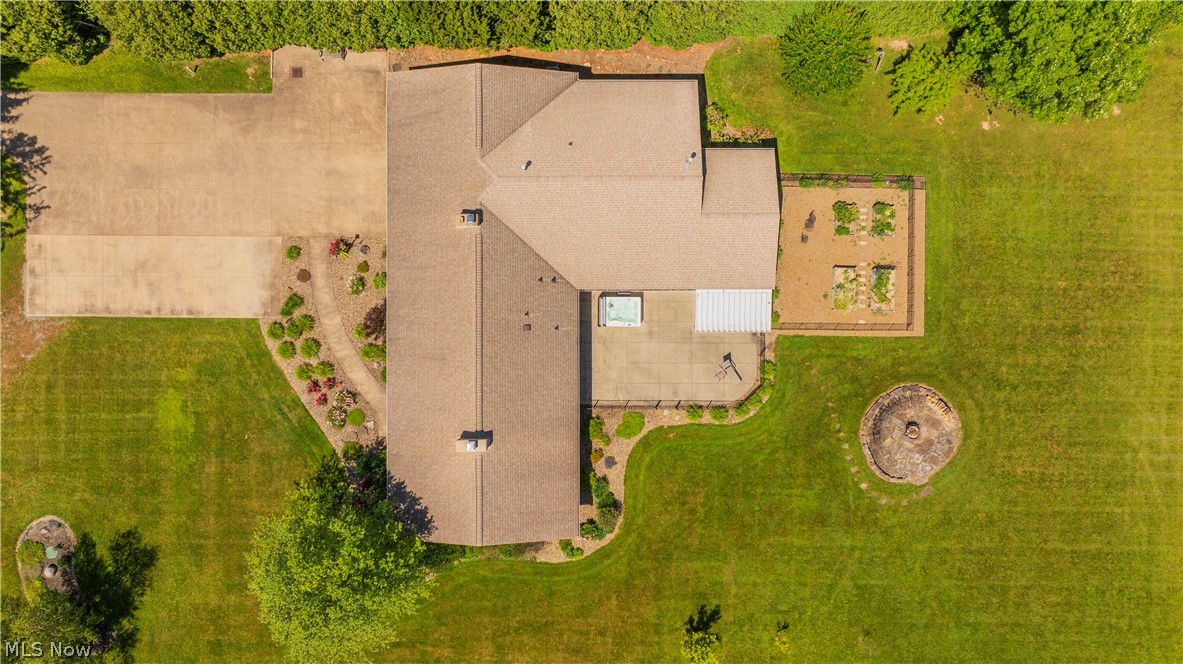 294 S Bayshore Drive Columbiana OH 44408