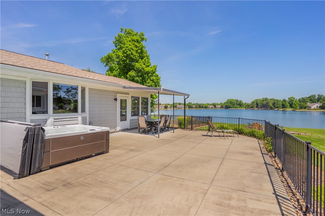294 S Bayshore Drive Columbiana OH 44408
