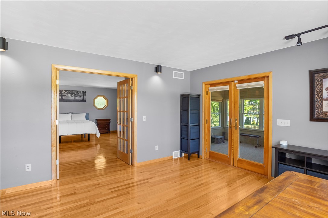 294 S Bayshore Drive Columbiana OH 44408