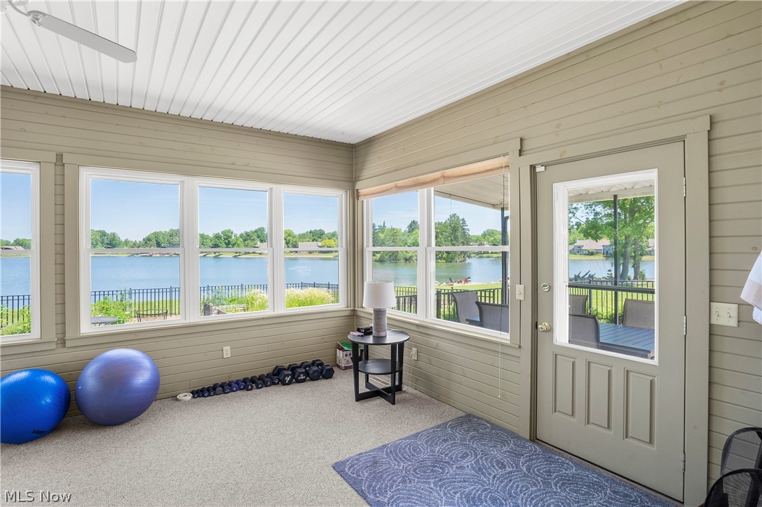 294 S Bayshore Drive Columbiana OH 44408