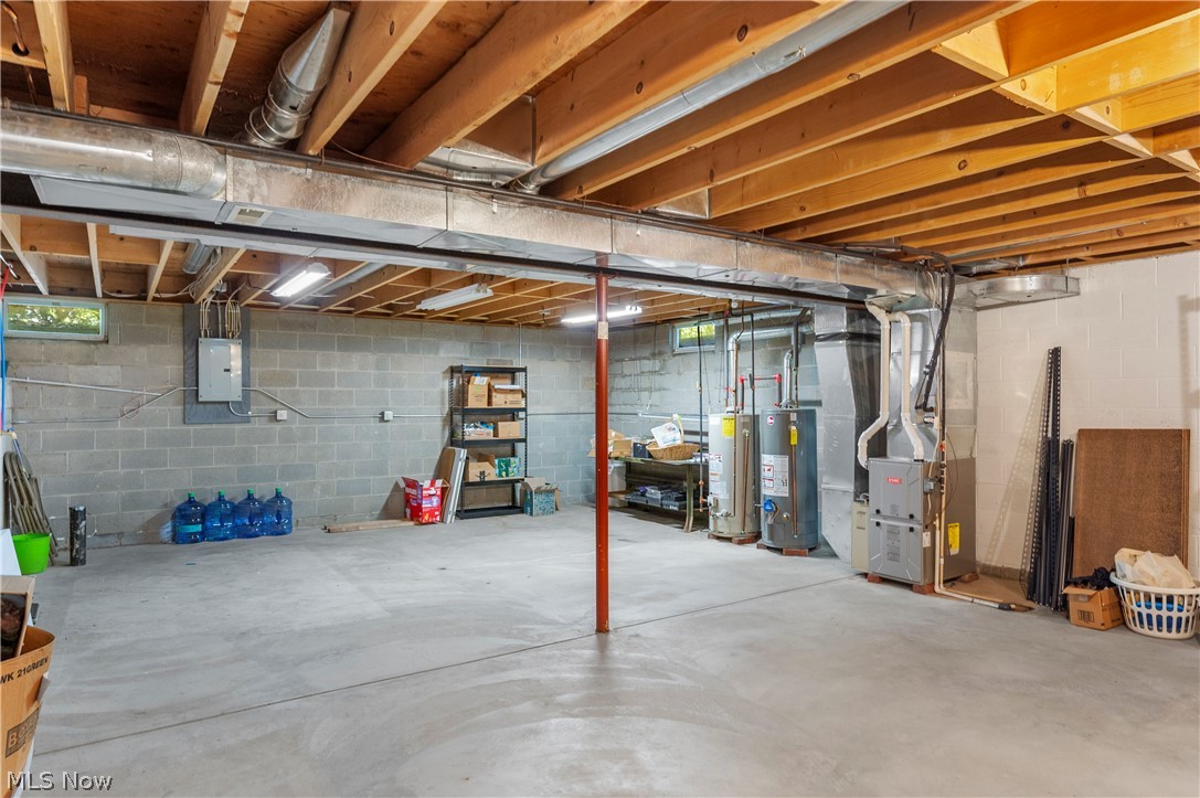 294 S Bayshore Drive Columbiana OH 44408