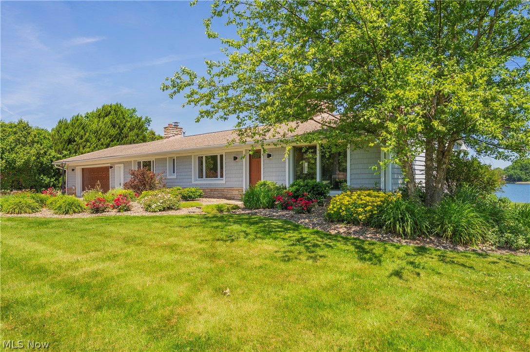 294 S Bayshore Drive Columbiana OH 44408
