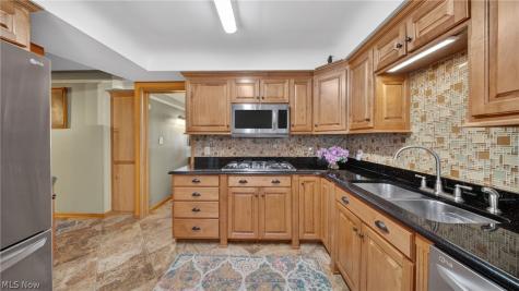 6649 Maplehurst Road North Olmsted OH 44070