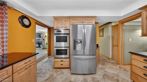 6649 Maplehurst Road North Olmsted OH 44070