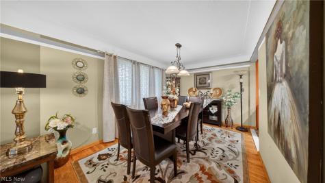 6649 Maplehurst Road North Olmsted OH 44070