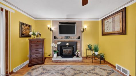 6649 Maplehurst Road North Olmsted OH 44070