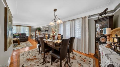 6649 Maplehurst Road North Olmsted OH 44070