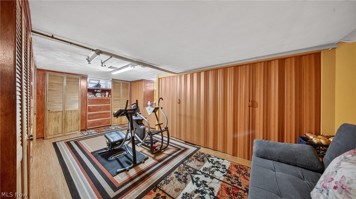 6649 Maplehurst Road North Olmsted OH 44070