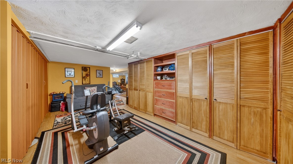6649 Maplehurst Road North Olmsted OH 44070
