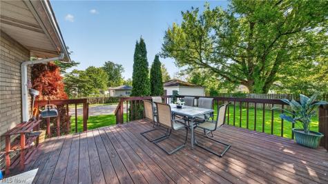 6649 Maplehurst Road North Olmsted OH 44070