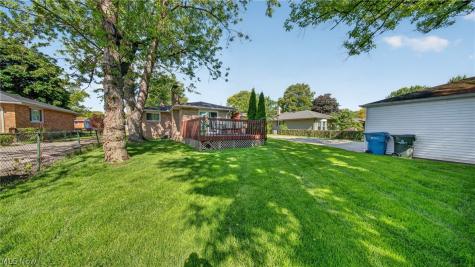 6649 Maplehurst Road North Olmsted OH 44070