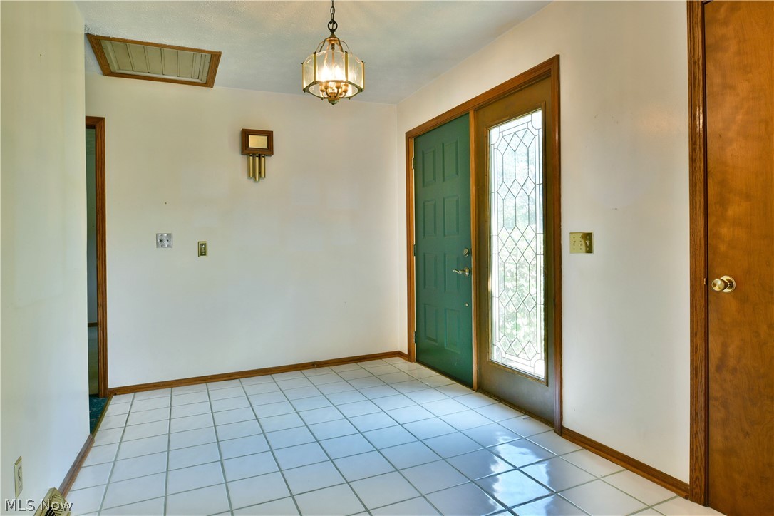 5705 State Route 46 Cortland OH 44410