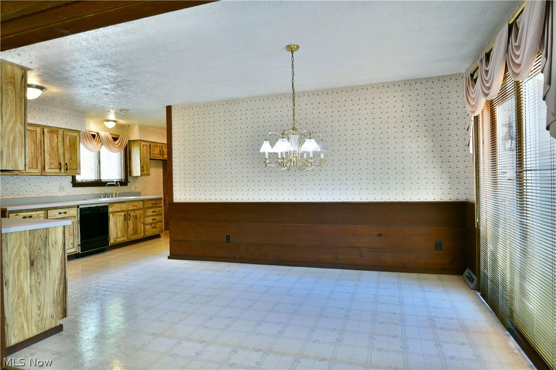 5705 State Route 46 Cortland OH 44410