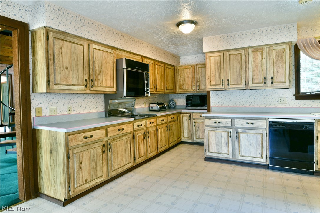 5705 State Route 46 Cortland OH 44410