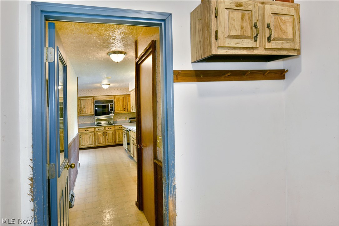 5705 State Route 46 Cortland OH 44410
