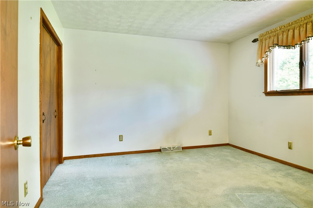5705 State Route 46 Cortland OH 44410