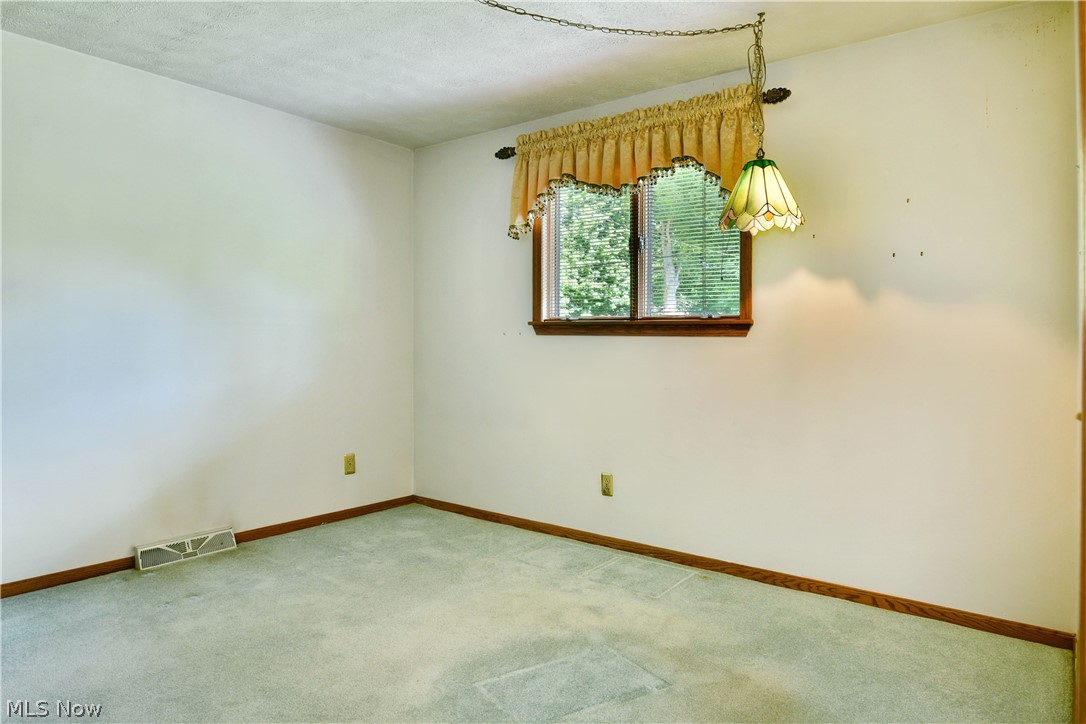 5705 State Route 46 Cortland OH 44410