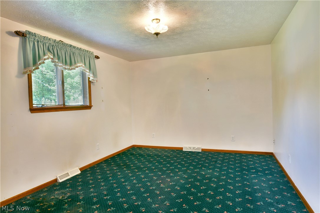 5705 State Route 46 Cortland OH 44410