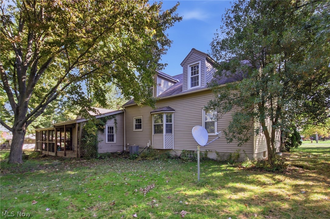 852 S Lake Street Amherst OH 44001