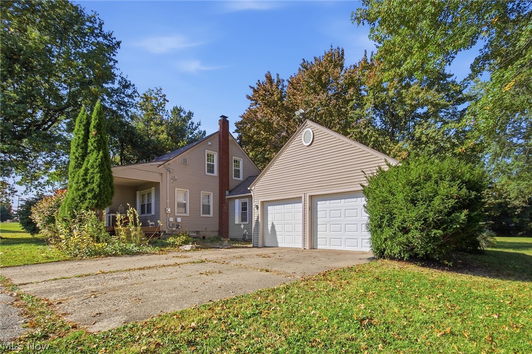 852 S Lake Street Amherst OH 44001