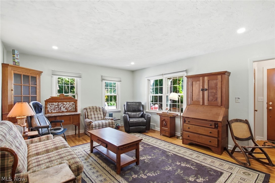 852 S Lake Street Amherst OH 44001