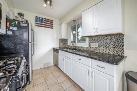 371 Washington Avenue Barberton OH 44203