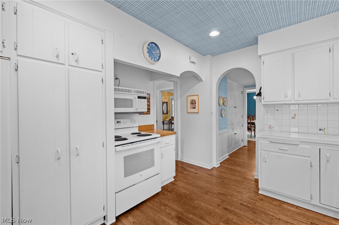 2975 Falmouth Road Shaker Heights OH 44122
