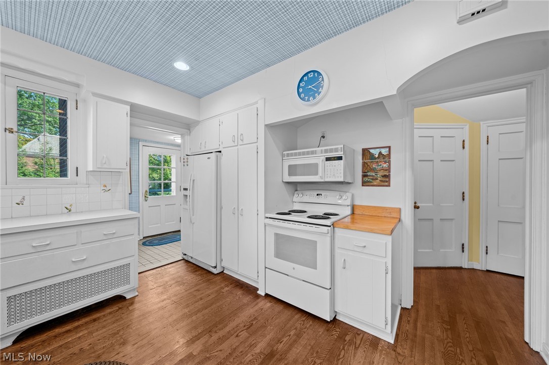 2975 Falmouth Road Shaker Heights OH 44122