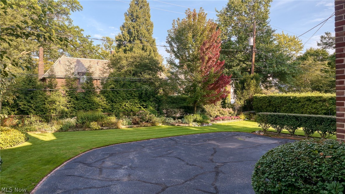 2975 Falmouth Road Shaker Heights OH 44122