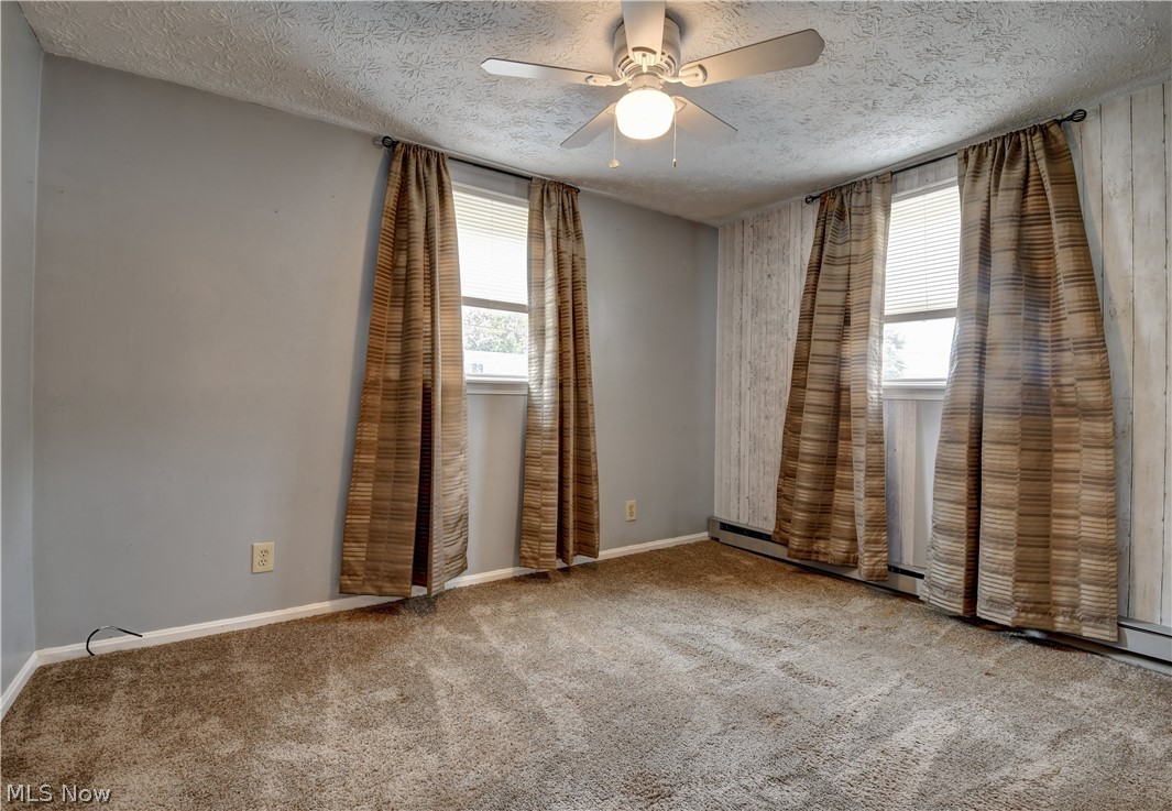 541 Grand Street NW Bolivar OH 44612