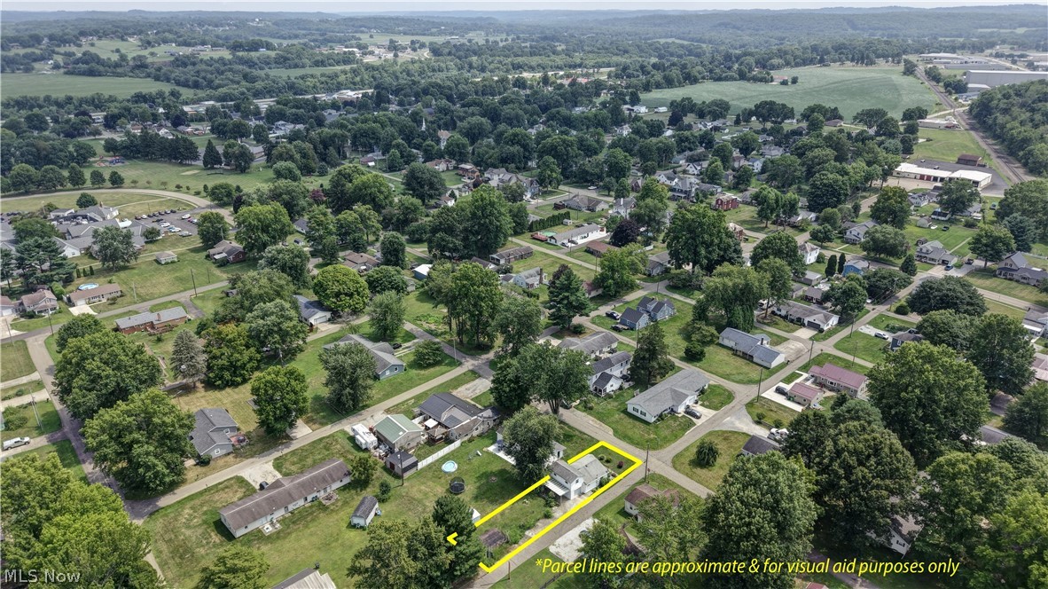 541 Grand Street NW Bolivar OH 44612