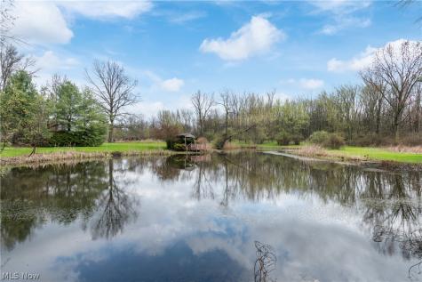2377 Greensburg Road North Canton OH 44720