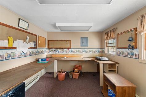 2377 Greensburg Road North Canton OH 44720