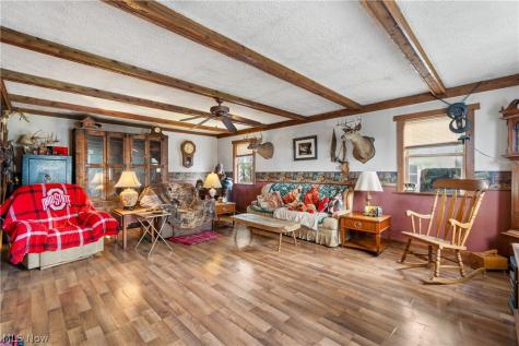 2377 Greensburg Road North Canton OH 44720