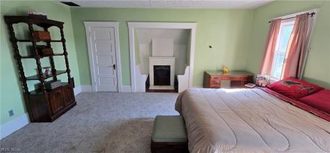 1518 Middle Avenue Elyria OH 44035