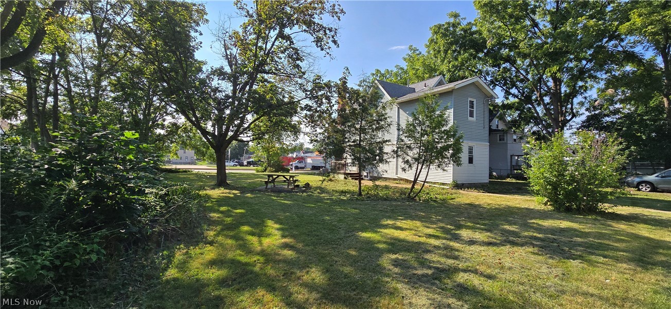 1518 Middle Avenue Elyria OH 44035