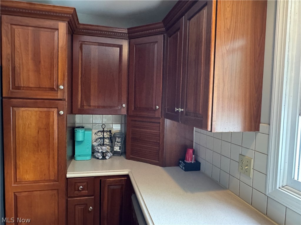 1679 Lakeview Square NE Bolivar OH 44612