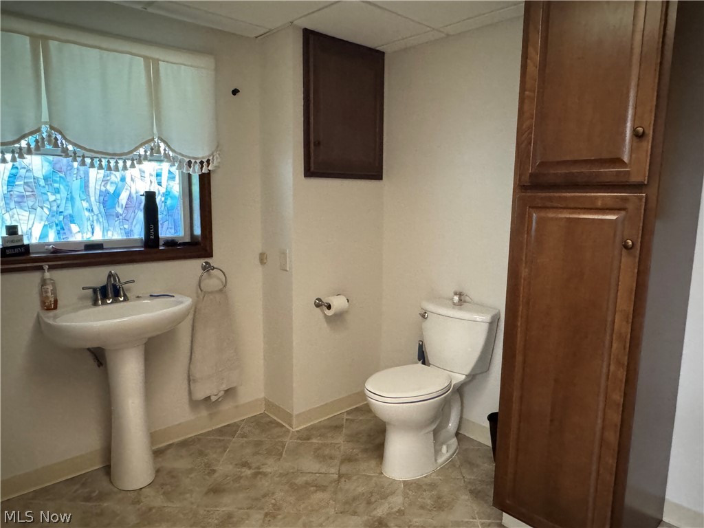 1679 Lakeview Square NE Bolivar OH 44612