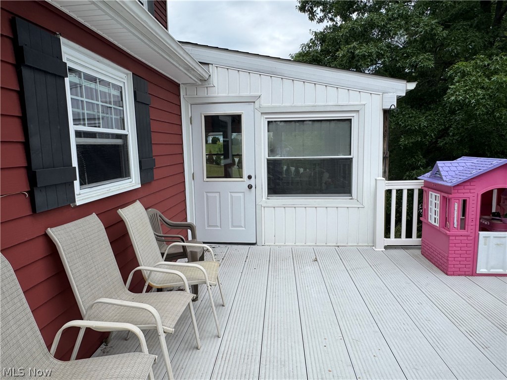 1679 Lakeview Square NE Bolivar OH 44612