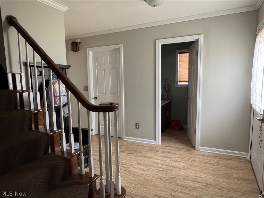 1679 Lakeview Square NE Bolivar OH 44612