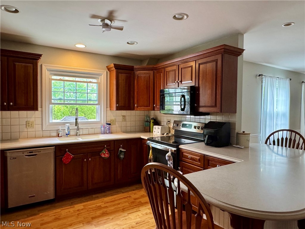 1679 Lakeview Square NE Bolivar OH 44612